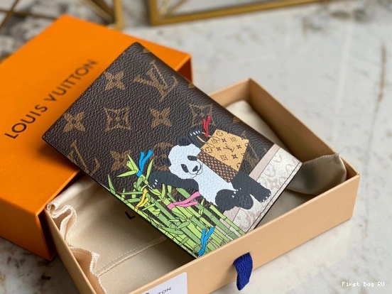 First bag ru PASSPORT COVER VUITTON LOUIS 0804